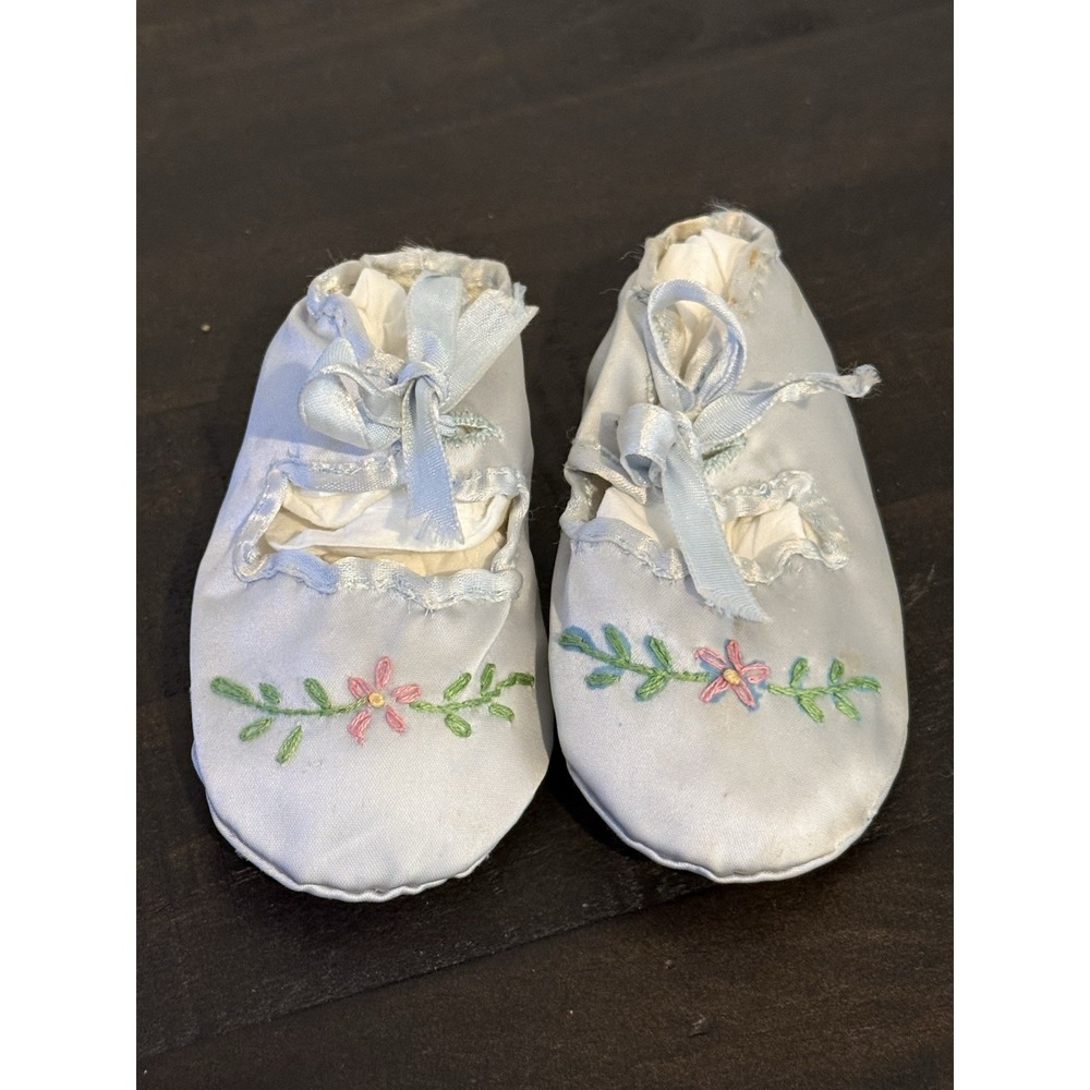 Vintage Baby Mary Jane Crib Shoes Newborn Satin Embroidered Floral Ribbon